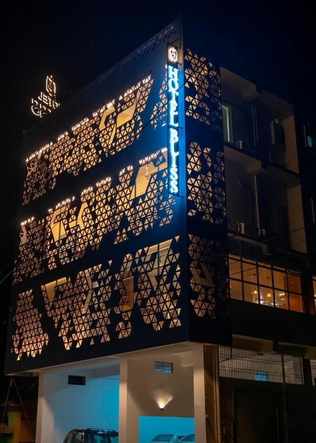 Hotel Bliss Jorhāt Eksteriør billede