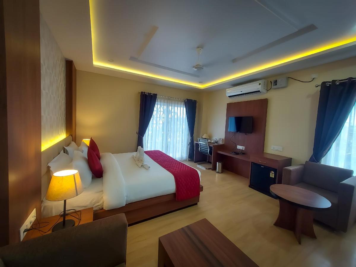 Hotel Bliss Jorhāt Eksteriør billede